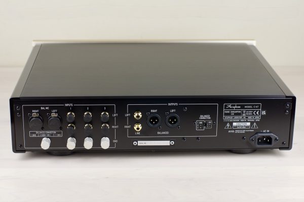 Accuphase C-47