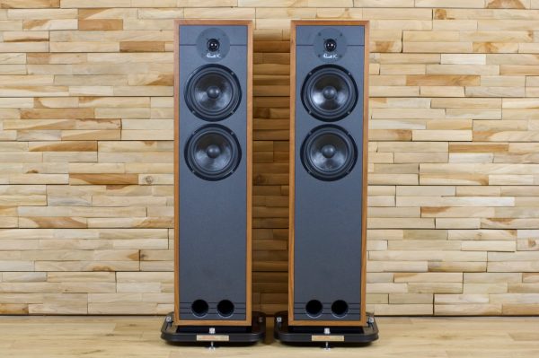 Russell K Red 150 SE Floor-standing loudspeakers 2021 - walnut