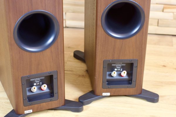 Dynaudio Evoke 50 - walnut, ex demonstration - Image 7