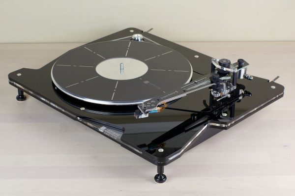 Vertere DG-1S - in black 'base spec'- ex demonstration - Image 4