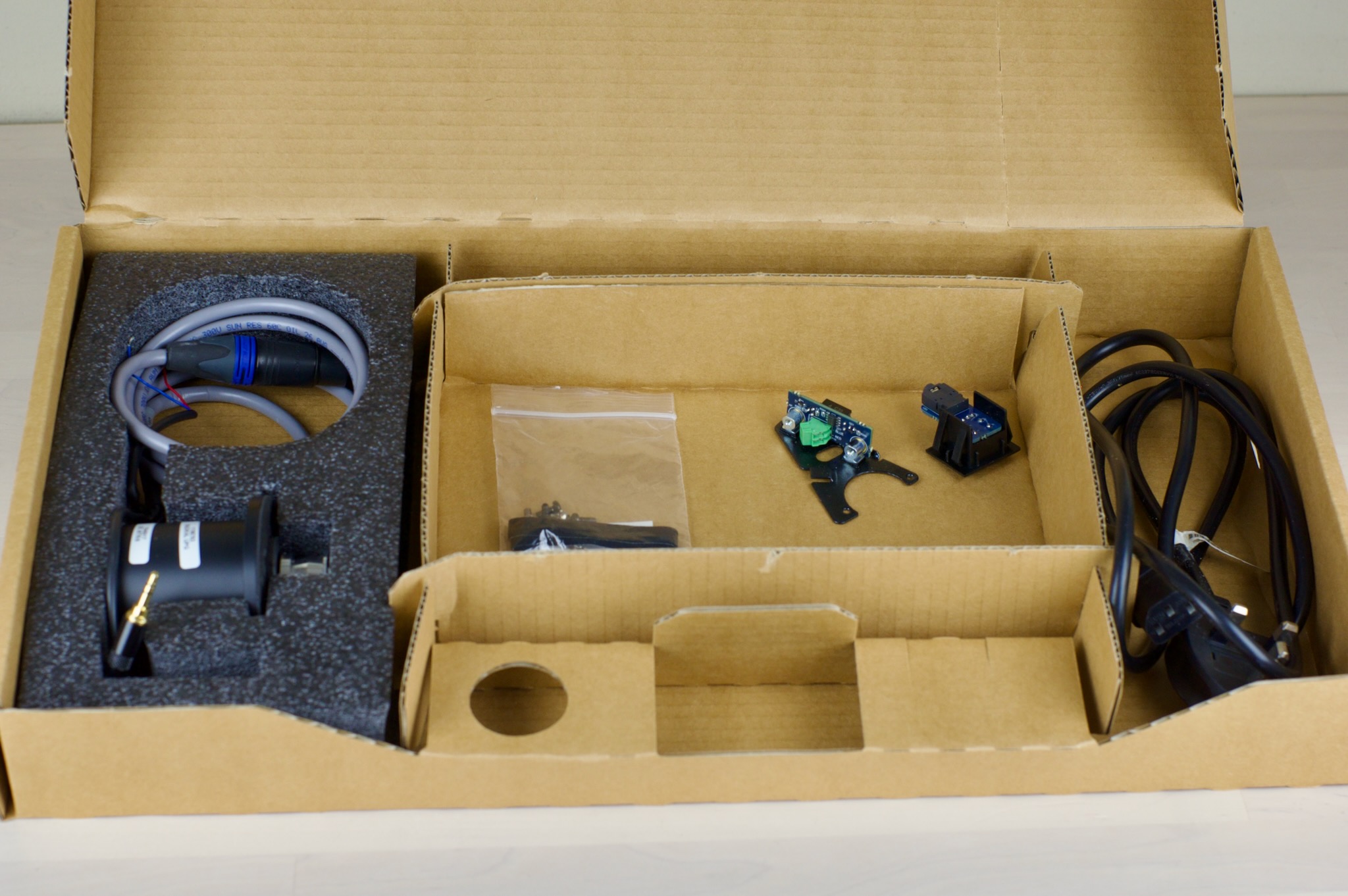 Linn Akurate Radikal LP12 PSU and Motor Used - Image 4