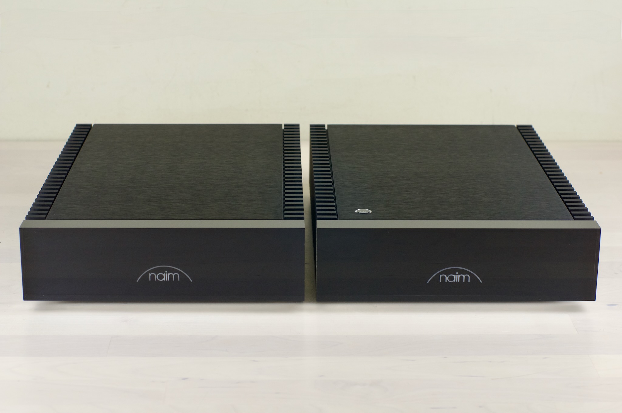 Naim Solstice turntable launch edition package - Image 3