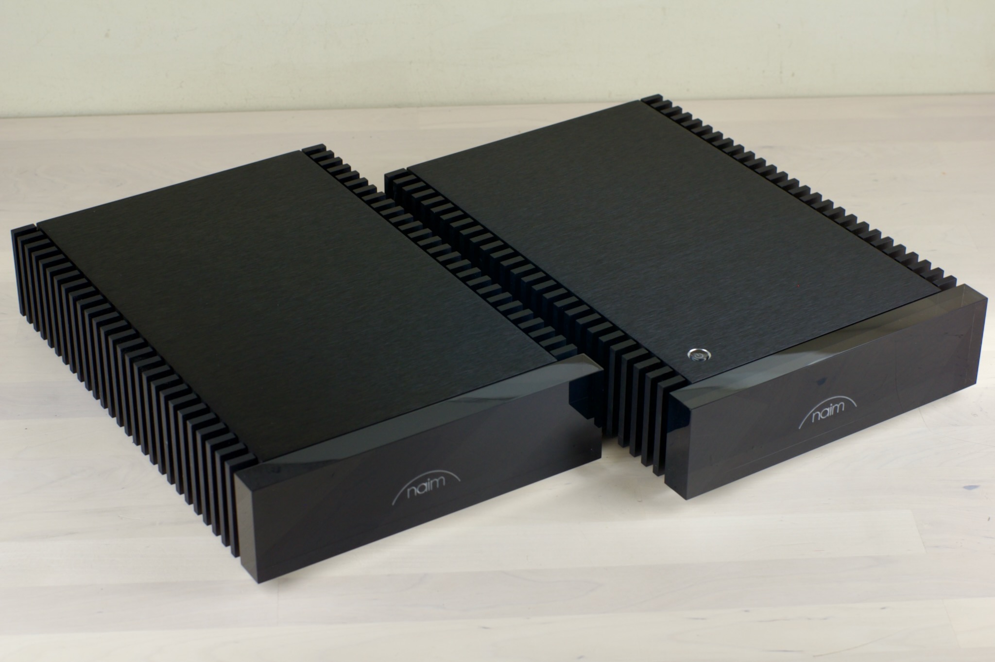 Naim Solstice turntable launch edition package - Image 2
