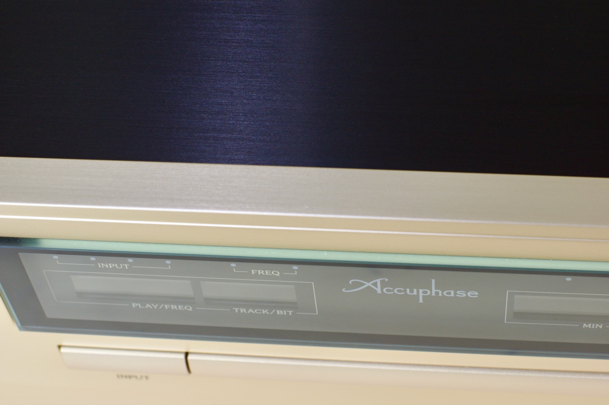 Accuphase DP-570 DAC / CD / SACD player - pre-owned - Image 5