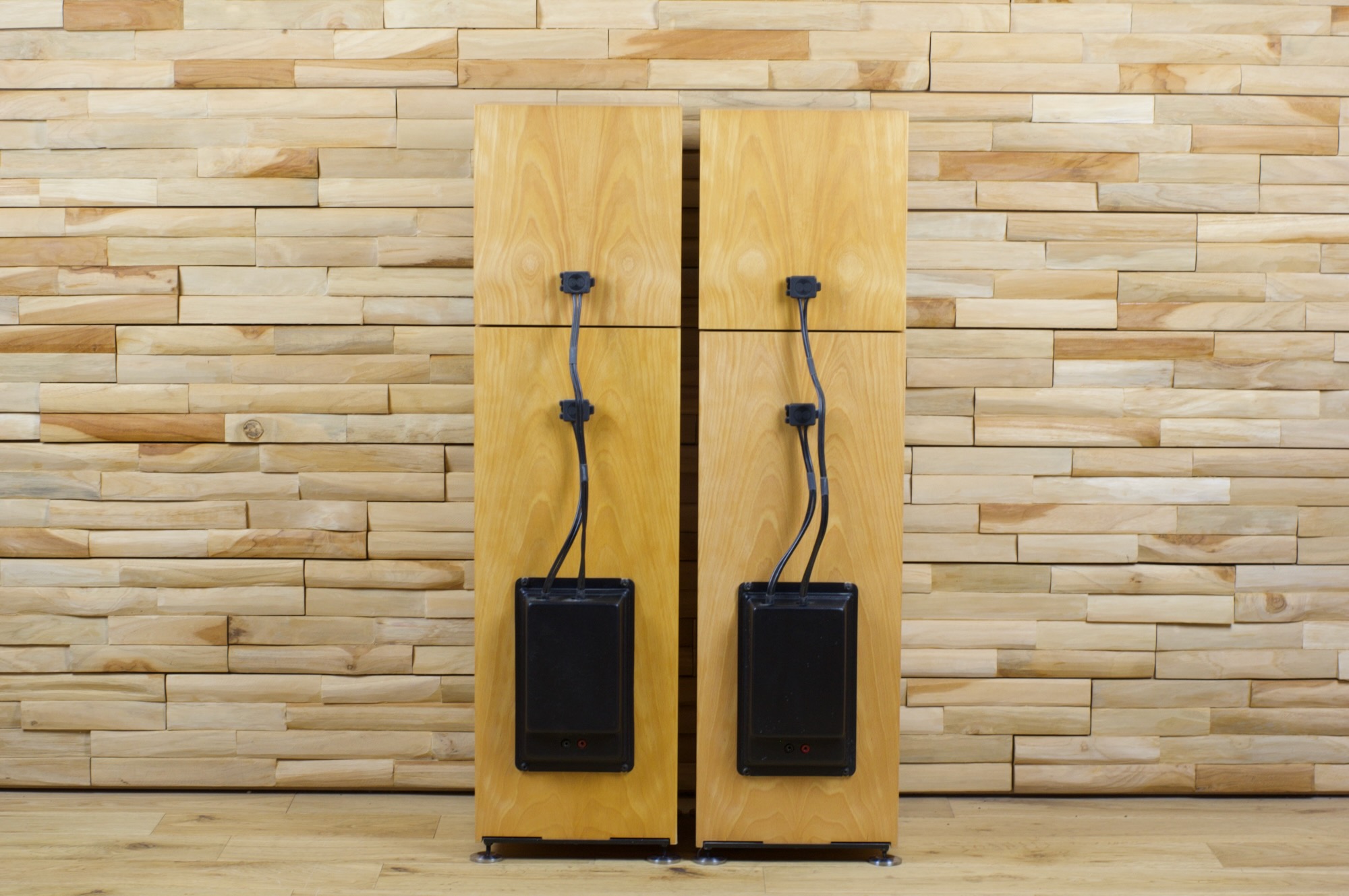 Naim Credo 'vintage' loudspeakers - Image 4