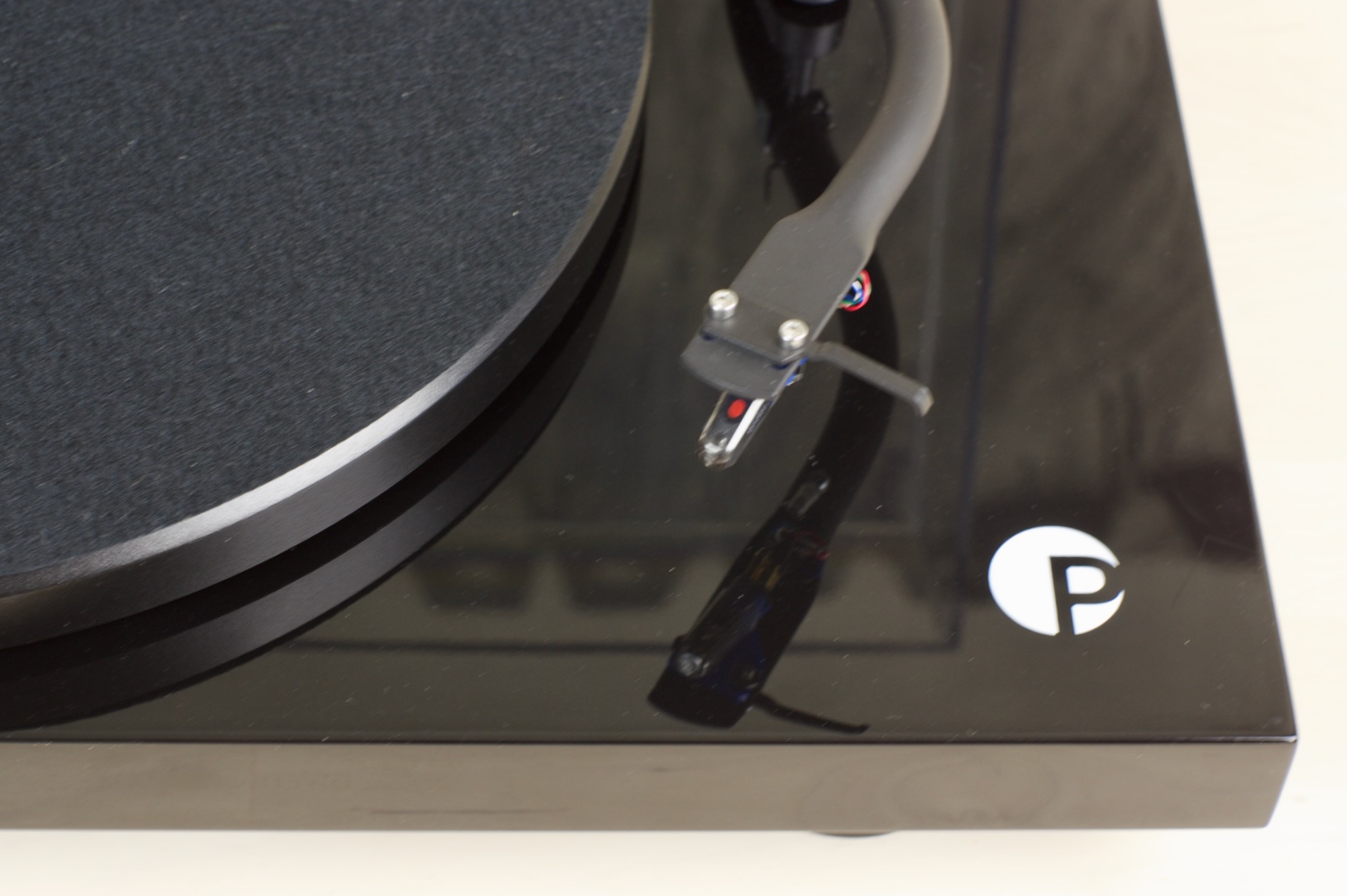 Project Debut III S Audiophile turntable - pre owned - Image 2