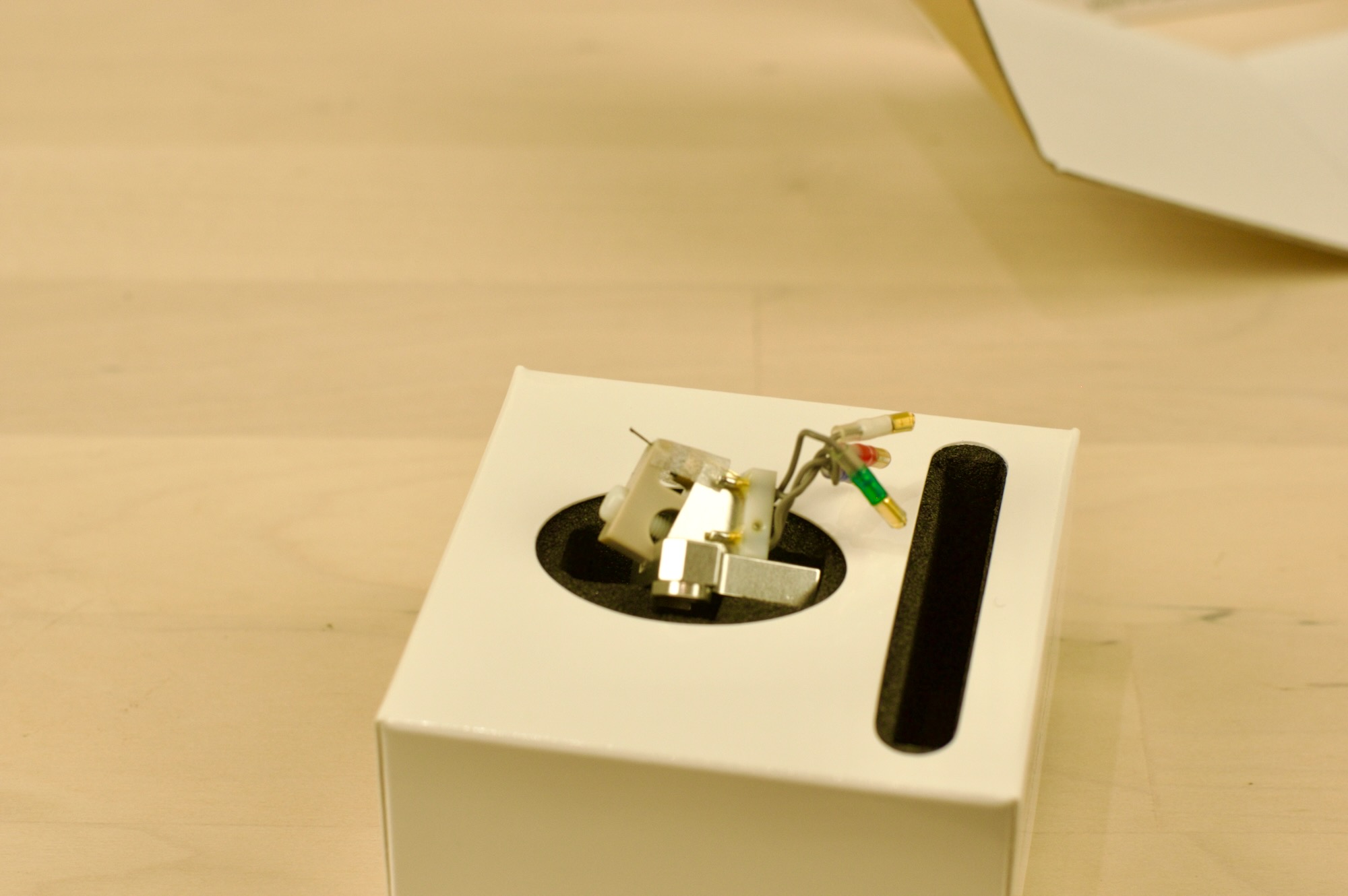 Linn Kandid ex dem (extremely low hours) - Image 3