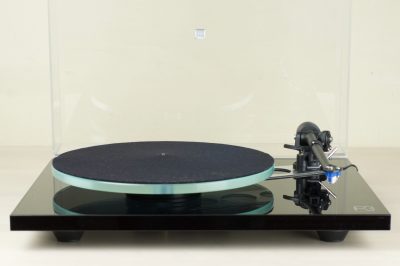 Rega Planar 3 with Elys 2 cartridge